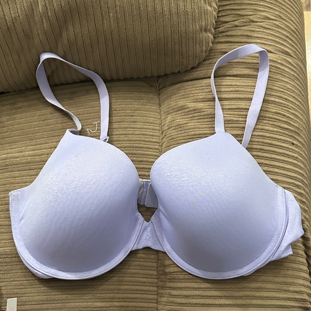 Victoria's Secret Light Lavender Molded T-Shirt Bra